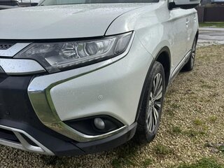 2021 Mitsubishi Outlander III Рестайлинг 3, белый, 1670000 рублей, вид 2