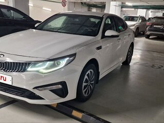 2018 Kia Optima IV Рестайлинг, белый, 1500000 рублей, вид 3