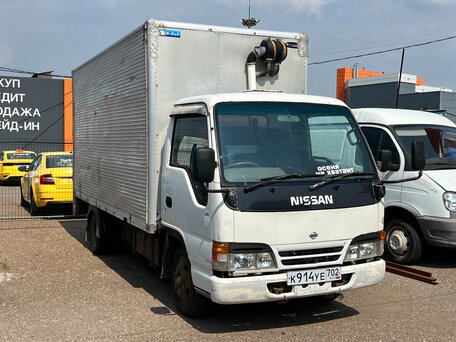 1996 Nissan Atlas, белый, 620000 рублей, вид 2