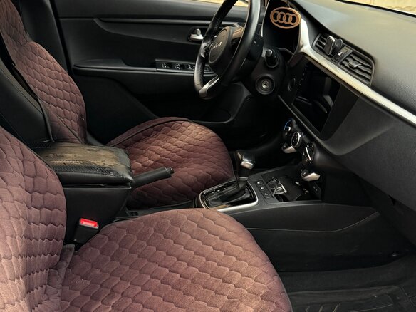 2021 Kia Rio IV Рестайлинг, белый, 1600000 рублей - вид 3