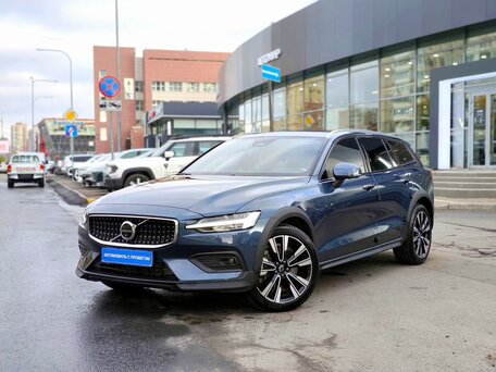 Volvo V60 Cross Country II