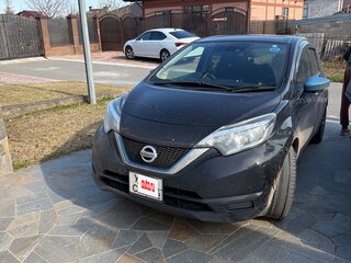 2019 Nissan Note e-Power II Рестайлинг, чёрный, 860000 рублей, вид 2