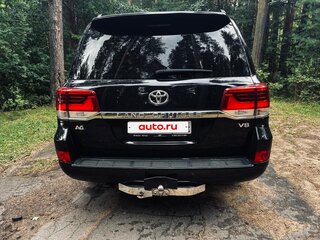 2016 Toyota Land Cruiser 200 Series Рестайлинг 2, чёрный, 8200000 рублей, вид 4