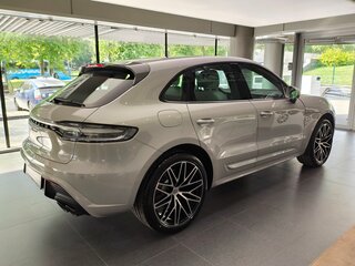 2026 Porsche Macan I Рестайлинг 2, серый, 13990000 рублей, вид 5