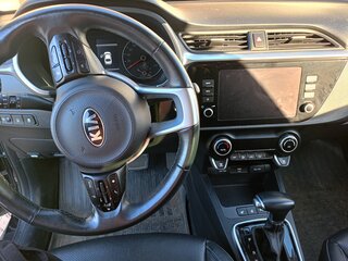 2021 Kia Rio IV Рестайлинг, чёрный, 1700000 рублей, вид 4