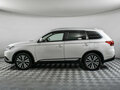 2020 Mitsubishi Outlander III Рестайлинг 3, белый, 1799000 рублей - вид 7