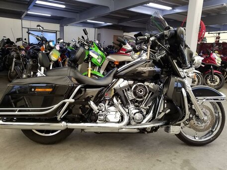 2011 Harley-Davidson Street Glide, чёрный, 1147000 рублей, вид 2