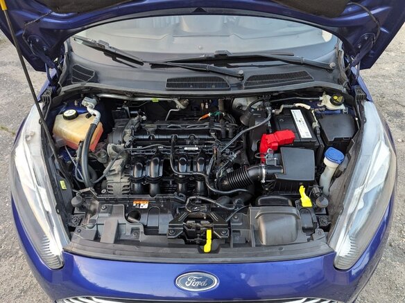 2016 Ford Fiesta Mk6 Рестайлинг, синий - вид 13