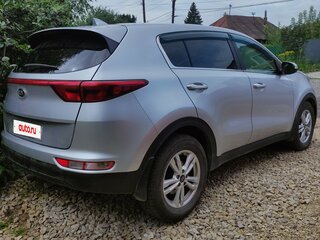2017 Kia Sportage IV, серебристый, 1600000 рублей, вид 5