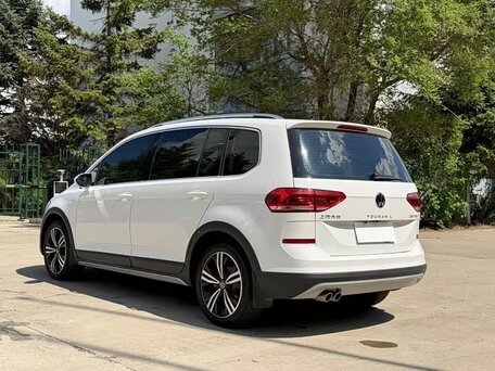 2022 Volkswagen Touran Cross L II, белый, 2250000 рублей, вид 5
