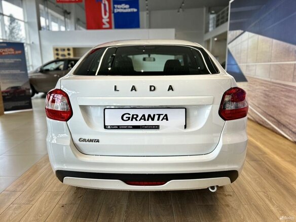 2026 Lada (ВАЗ) Granta I Рестайлинг, белый - вид 4
