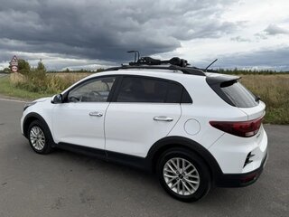 2021 Kia Rio X IV Рестайлинг, белый, 1650000 рублей, вид 4