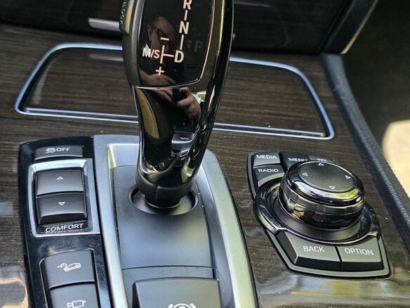 2013 BMW 7 серии Long 750Li xDrive V (F01/F02/F04) Рестайлинг, чёрный, 1400000 рублей - вид 15