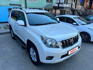 2010 Toyota Land Cruiser Prado 150 Series, белый, 2680000 рублей, вид 1