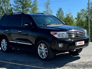 2014 Toyota Land Cruiser 200 Series Рестайлинг 1, чёрный, 5000000 рублей, вид 3