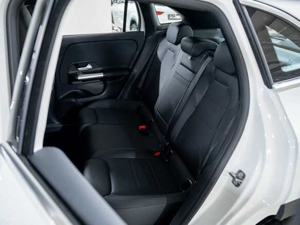 2025 Mercedes-Benz GLA 200 II (H247) Рестайлинг, белый, 4990000 рублей - вид 20
