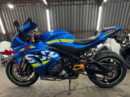2017 Suzuki GSX-R 1000, синий, 1590000 рублей, вид 4
