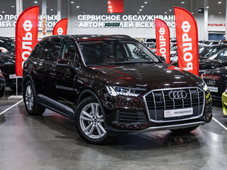 2020 Audi Q7 45 TDI II (4M) Рестайлинг, коричневый, 6699700 рублей, вид 4
