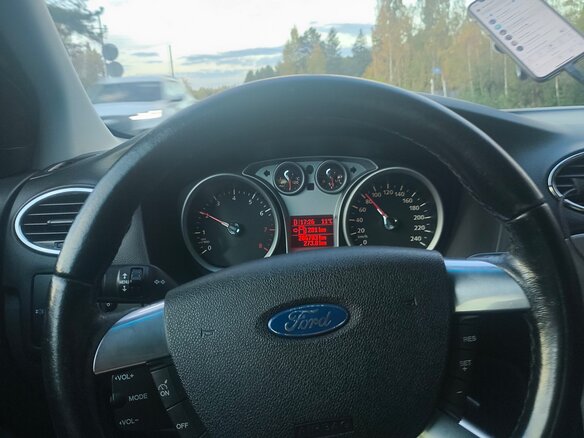 2011 Ford Focus II Рестайлинг, чёрный, 540000 рублей - вид 5
