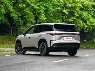 2026 Toyota bZ3X 58.3 kWh, серебристый, 2992000 рублей, вид 4