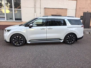 2021 Kia Carnival IV, белый, 3950000 рублей, вид 4