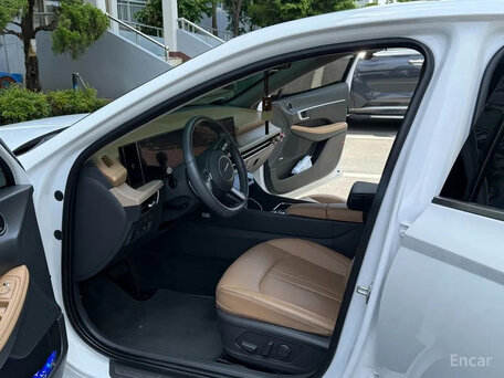 2023 Hyundai Sonata VIII (DN8) Рестайлинг, белый, 2150000 рублей, вид 4