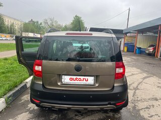 2011 Skoda Yeti I, коричневый, 500000 рублей, вид 3