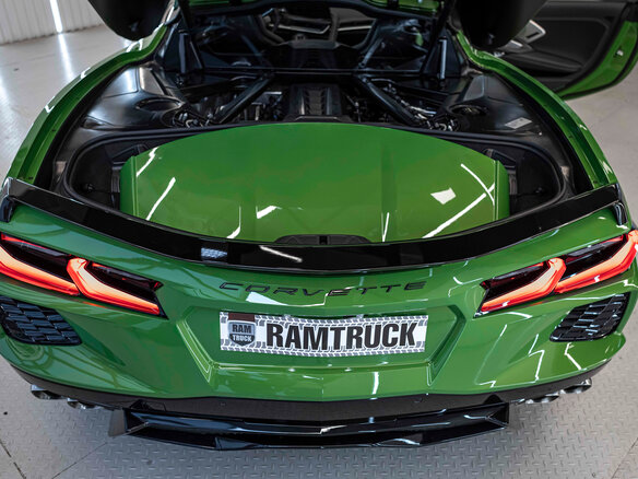 2026 Chevrolet Corvette Stingray C8, зелёный, 15627588 рублей - вид 40