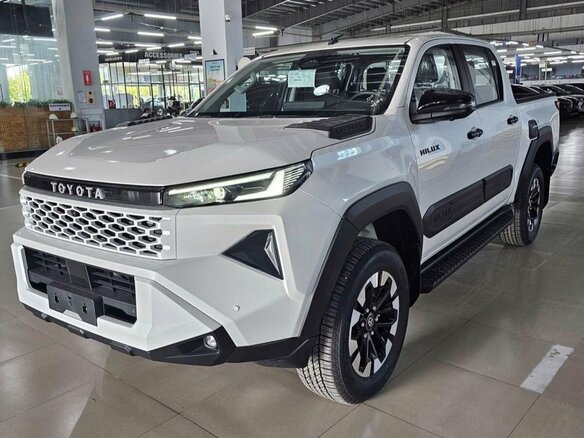2026 Toyota Hilux IX, белый