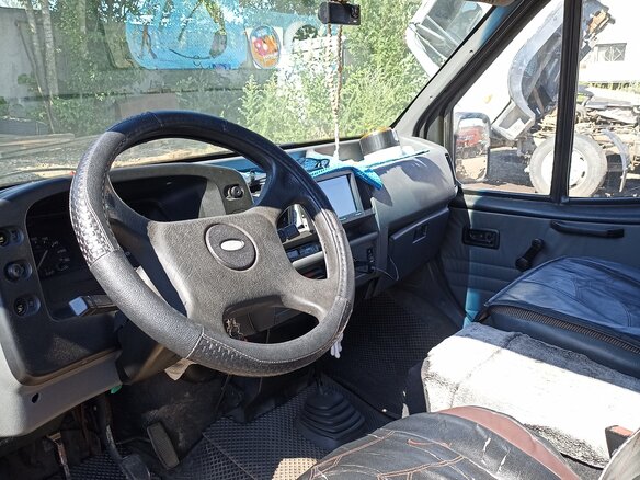 1992 Ford Transit, чёрный, 400000 рублей - вид 4
