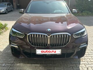 2019 BMW X5 M50i IV (G05/G18), красный, 6900000 рублей, вид 2