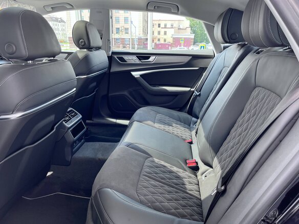 2026 Audi A7 L 45 TFSI II (4K), чёрный, 6630000 рублей - вид 15