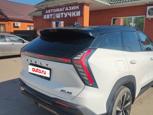 2023 Geely Atlas II, белый, 2950000 рублей - вид 6