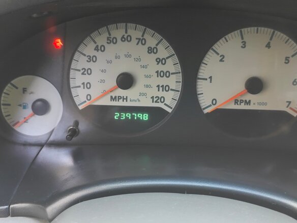 2004 Dodge Caravan IV, золотистый, 560000 рублей - вид 6