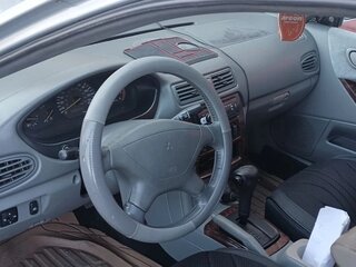 2000 Mitsubishi Galant VIII Рестайлинг, серебристый, 350000 рублей, вид 4