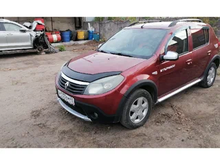 2012 Renault Sandero Stepway I, красный, 300000 рублей, вид 2