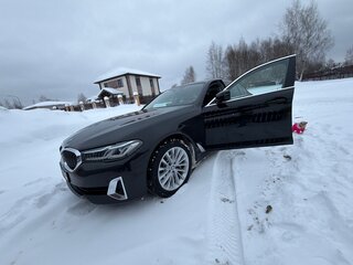 2020 BMW 5 серии 530e xDrive VII (G30/G31/G38) Рестайлинг, чёрный, 4200000 рублей, вид 5