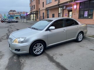 2007 Toyota Avensis II Рестайлинг, серебристый, 850000 рублей, вид 3