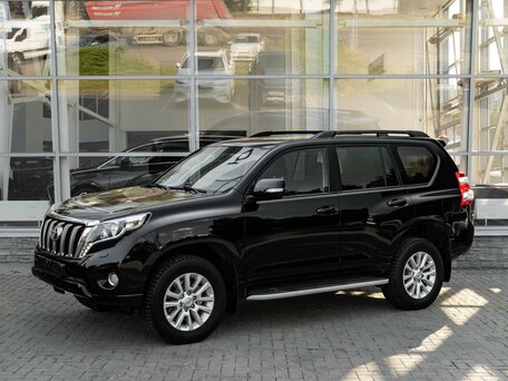 2015 Toyota Land Cruiser Prado 150 Series Рестайлинг 1, чёрный, 3199000 рублей, вид 1