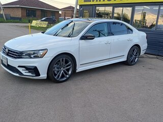 2016 Volkswagen Passat (North America and China) I Рестайлинг, белый, 1550000 рублей, вид 1