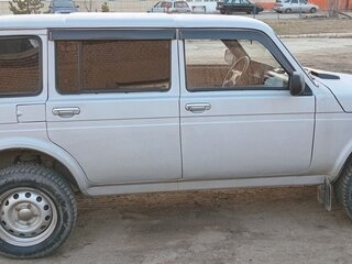 2010 Lada (ВАЗ) 2131 (4x4) I, серебристый, 500000 рублей, вид 2