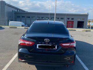 2021 Toyota Camry VIII (XV70) Рестайлинг, чёрный, 3260000 рублей, вид 5