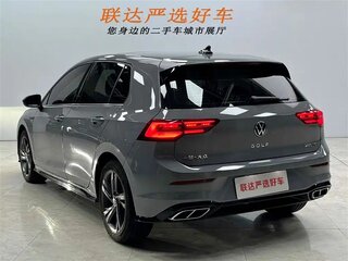 2021 Volkswagen Golf VIII, серый, 1560007 рублей, вид 4