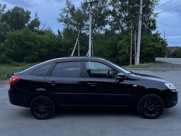 2015 Lada (ВАЗ) Granta I, чёрный, 610000 рублей - вид 1