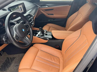 2023 BMW 5 серии 520i VII (G30/G31/G38) Рестайлинг, чёрный, 4888777 рублей, вид 5