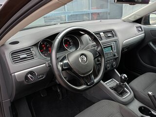 2015 Volkswagen Jetta VI Рестайлинг, коричневый, 958393 рублей, вид 5