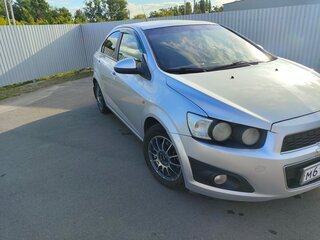 2013 Chevrolet Aveo II, серебристый, 599999 рублей, вид 2