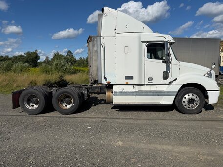 2001 Freightliner Columbia, белый, 1400000 рублей, вид 4