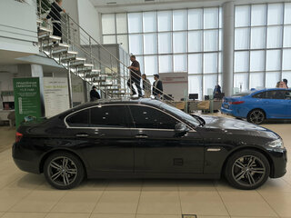2015 BMW 5 серии 530d xDrive VI (F10/F11/F07) Рестайлинг, чёрный, 2530000 рублей, вид 4