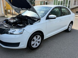 2018 Skoda Rapid I Рестайлинг, белый, 1110000 рублей, вид 1